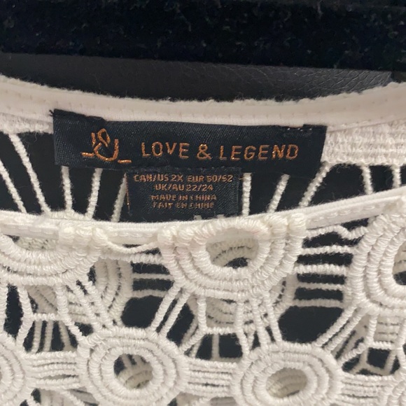 Off white almost white crochet top - Picture 2 of 2